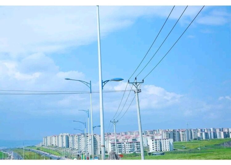 በኮዬ ፈጬ ኮንዶሚኒየም ከ12 ሺህ በላይ ነዋሪዎች የኤሌክትሪክ ተጠቃሚ ሆኑ