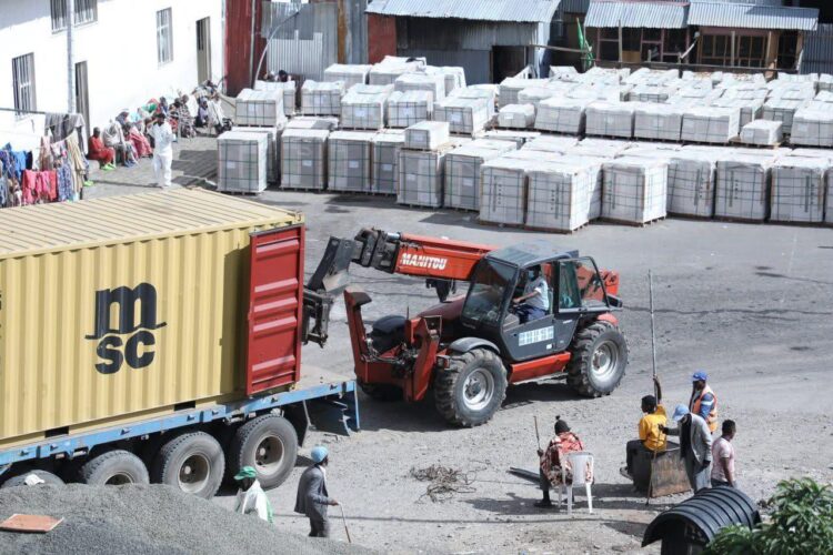 በሰይፉ ፋንታሁን አስተባባሪነት የተሰበሰበው ገንዘብ ፍሬው መቄዶንያ ደረሰ