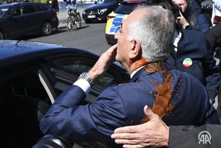 እራሱን እንደ ኢራን መሪ የሚቆጥረው ከሀዲው ረዛ ፓህላቪ በጀርመን ክብራቸው ዝቅ ሚያደረግ ጥቃት ደረሰባቸው​ፓህላቪ ከጀርመን የ…