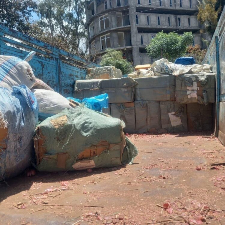 ከ400 ሚሊዮን ብር በላይ ግምታዊ ዋጋ ያላቸው የኮንትሮባንድ ዕቃዎች በቁጥጥር ስር ዋሉ