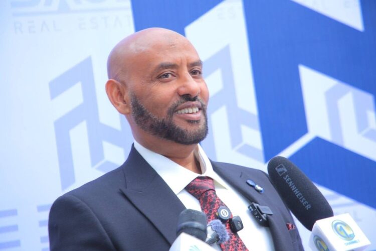 ቤዝ ሪል እስቴት በራሱ የገንዘብ አቅም የገነባቸውን ዘመናዊ መኖሪያ ቤቶች በ16 ወራት ውስጥ አጠናቆ አስረከበ