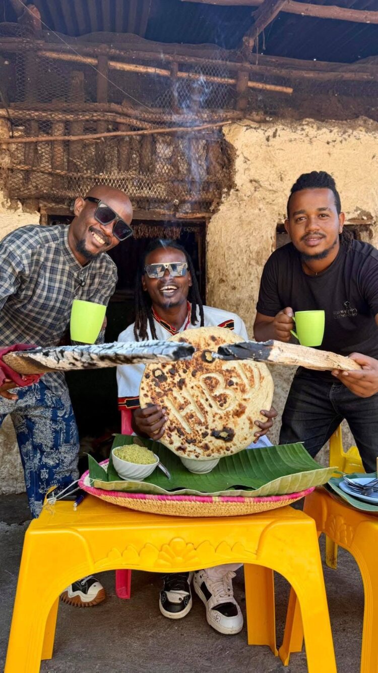 ለጥበብ አምባሳደሩ ፍቅራለም ቡጁስታር እንኳን ለልደት በዓል አደረሰህ