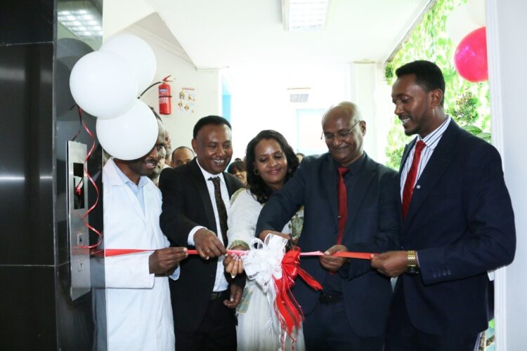 ደም መፍሰስን የሚቀንስ የሌዘር ቀዶ ሕክምና ቴክኖሎጂ በአራዳ የህክምና ማዕከል በይፋ ተጀመረ!