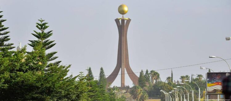 በትግራይ ትምህርት ቤቶች በደመወዝ እና ሌሎች ጉዳዮች ምክንያት ግንቦት 30 ሊዘጉ ነዉ