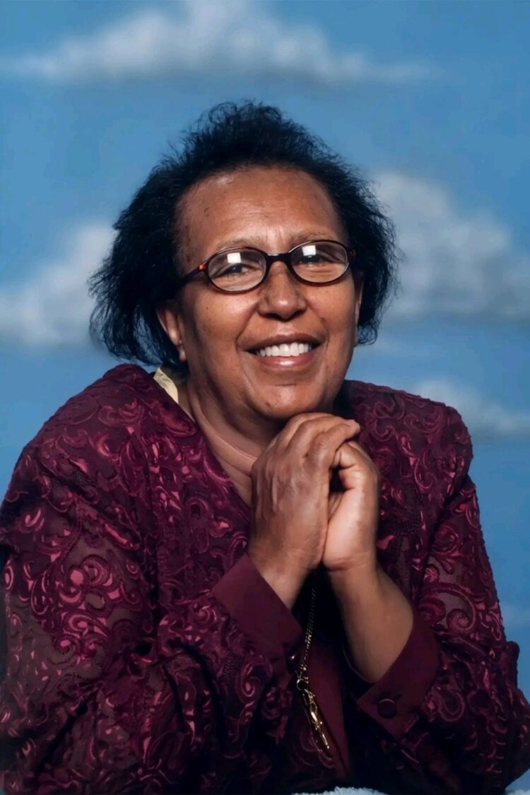 እናቷ አርፈዋል!