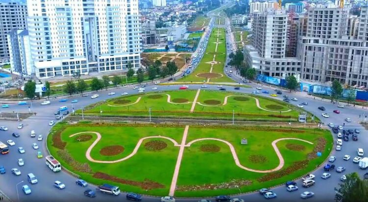 በኮሪደር የለሙ ቦታዎች ላይ የሲጋራ ቁራጭ መጣል እስከ 2 ሺህ ብር የሚያስቀጣውን መመሪያ ለመተግበር የቁጥጥር ስራ እየተሰራ መ