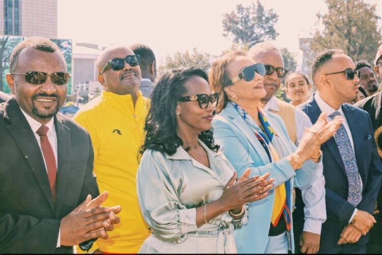 የከንቲባ አዳነች አቤቤ መነጽር ዋጋ መነጋገሪያ ሆነ​የአዲስ አበባ ከንቲባ አዳነች አቤቤ በአንድ የፕሮጀክት ምረቃ ወቅት አድርገ…