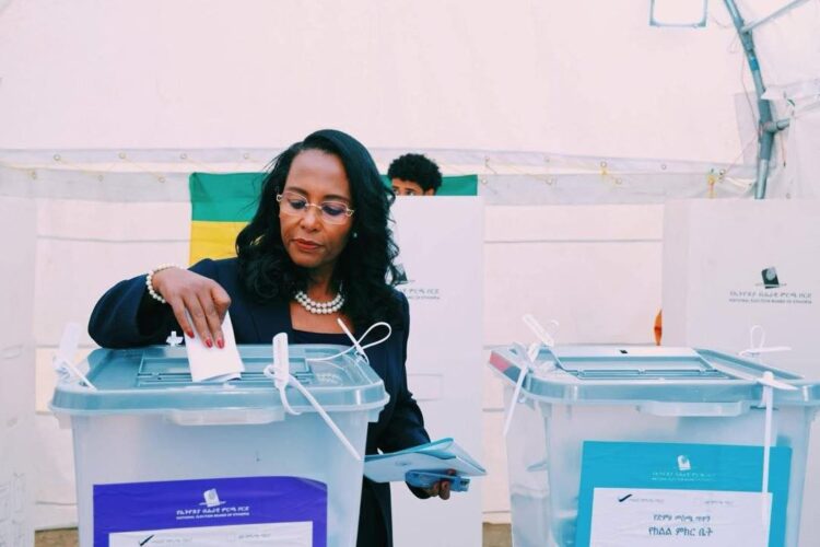 ከንቲባ አዳነች አቤቤ በ7ኛው ጠቅላላ ምርጫ ድምፃቸውን ሰጡ