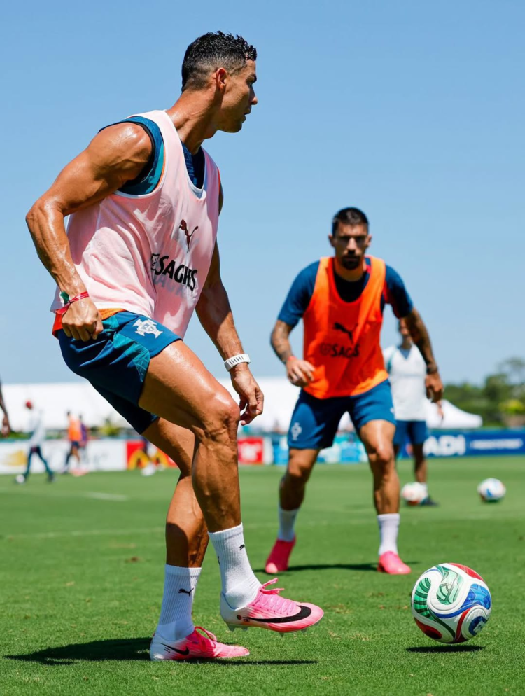 CR7 ለቀጣይ ጨዋታ እየተዘጋጀ ነው።