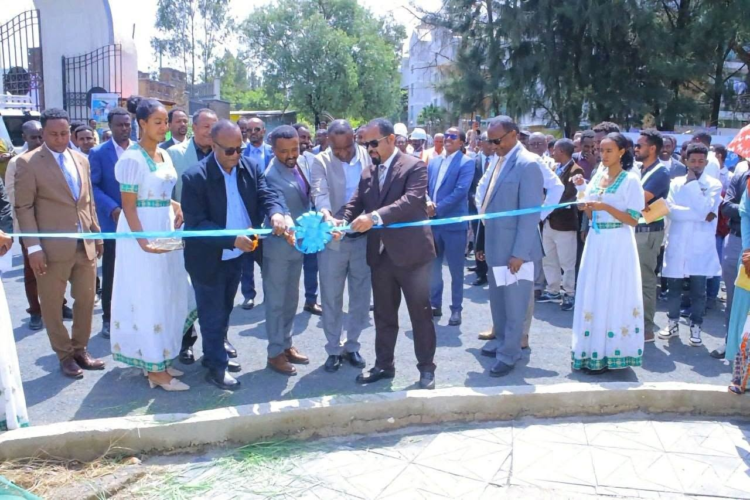 የጎንደር ዩኒቨርሲቲ 4 ግዙፍ ፕሮጀክቶች አስመረቀ