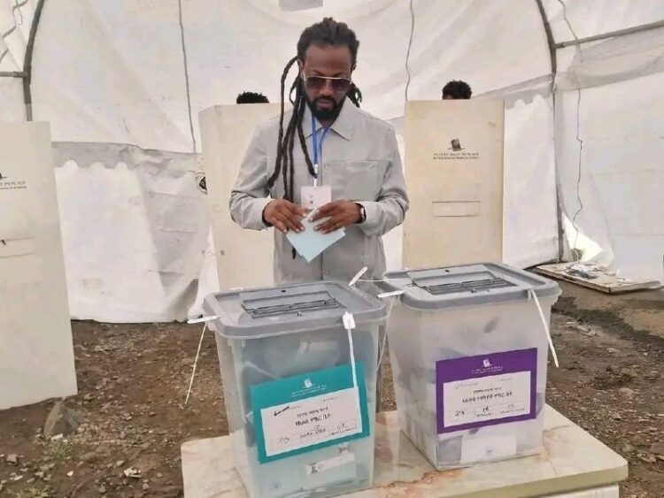 <<የምርጫ አስፈጻሚዎች መራጮቾችን ቶሎ ቶሎ ማስተናገድ እንዳለባቸው ተናግሪያለሁ>> ካሙዙ ካሳብልጽግናን የወ…