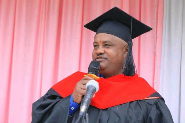“ተመራቂዎች ስራ ፈላጊ ብቻ ሳትሆኑ ስራ ፈጣሪ በመሆን ለሀገራችሁ ሰላምና ልማት አስተዋጽኦ ማድረግ ይጠበቅባችኋል” ታፈረ ከበደ