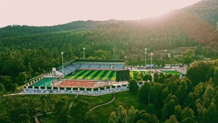 አዲስ አበባ እንጦጦ የሚገኘው የእግር ኳስ መጫወቻ ሜዳ