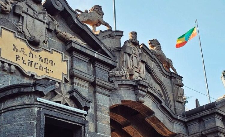 አፈሳና ጦርነት የሰጉ የትግራይ ተማሪዎች አሁንም “ግቢ” ናቸው!አስገዳጅ ወታደራዊ ምልመላን በመስጋት ወደትግራይ ክልል መመለስ …