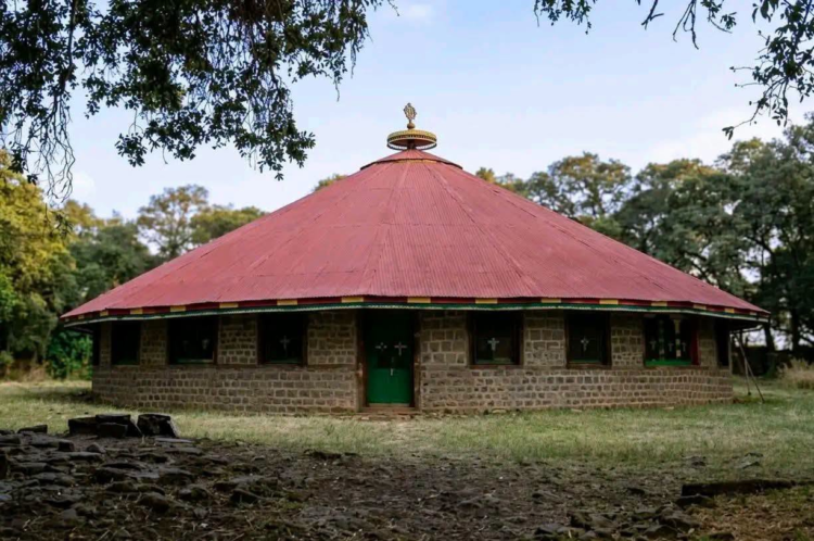 የቆማ ፋሲለደስ (ደብረ አንፆኪያ) ቤተክርስቲያን – የታሪክ፣ የእምነትና የቅርስ መዲና