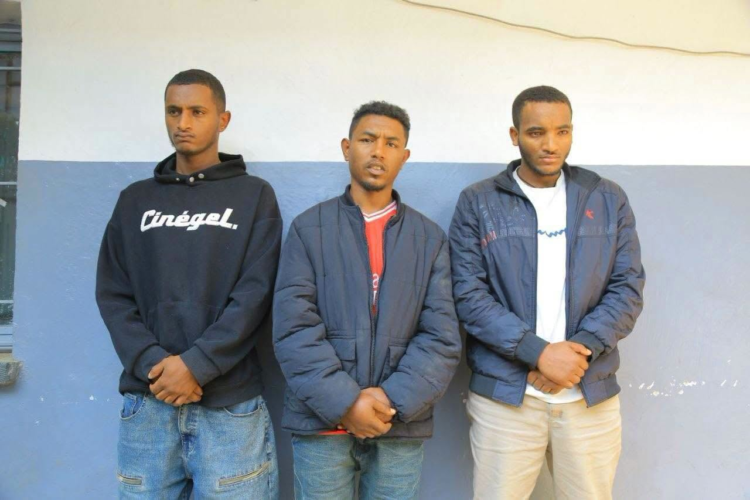 እገታ በመፈጸም ወደ ባንክ አካውንታቸው ብር እንዲገባ ያደረጉ ሦስት ተጠርጣሪዎች በቁጥጥር ስር ዋሉ።