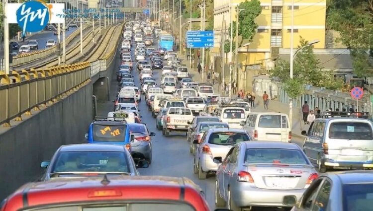 #ታርጋቸውን አሳውቁበ9417 ላይ እየደወላችሁ የታርጋ ቁጥራቸውን ጥቀሱ! ከታሪፍ በላይ የሚያስከፍሉ እስከ 200 አሽከርካሪዎች …