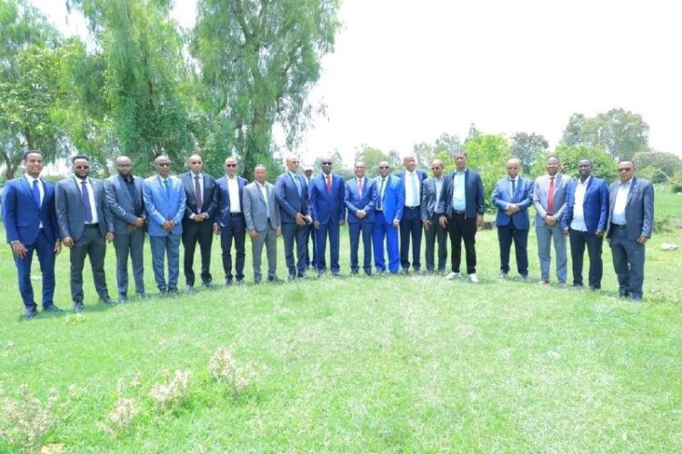 ኢትዮጵያ ለጅቡቲ የጭነት ተሽከርካሪዎች ማረፊያ የሚሆን መሬት ሰጠችኢትዮጵያ እና ጅቡቲ በሁለቱ ሀገራት መካከል ያለውን የንግድና…